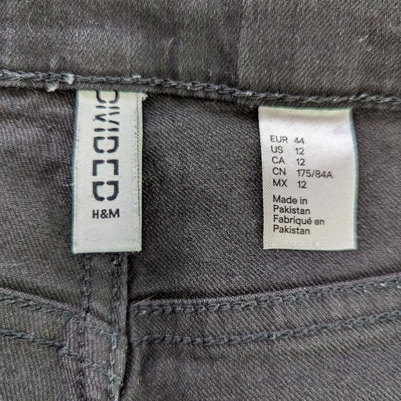 Black Skinny Jeans with Knee Hole - Picture 3 of 4